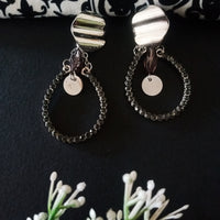 E0487_Trendy tear drop shape earring with a touch of glossy beads(ear drop hanging)