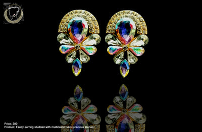 E042_Classy flower designed earring with delicate work of white stone