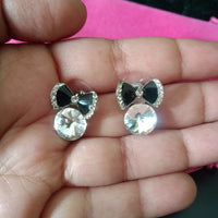 E0542_Lovely Ribbon Bow knot studs with a touch of beautiful stones.