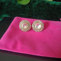 E0567_Lovely dazzling stone studs with delicate stone work.