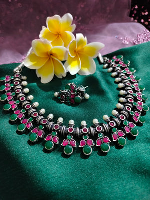 N0551_ Gorgeous German silver oxidized necklace with a touch of green & pink stones.