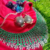 N03016_ Gorgeous German silver oxidized choker necklace with green stones design.