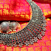 N03022_ Gorgeous German silver oxidized choker necklace with black stones design.