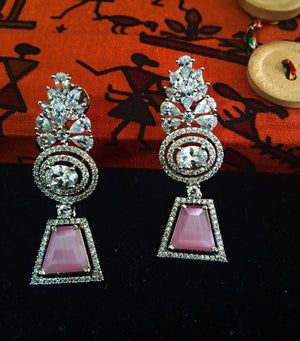 Sparkling Silver based earring with careful stitching of American Diamond