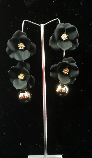 Beautiful Black Dangler  for a stunning and stylish look.