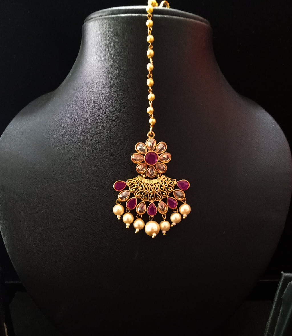 Gold kundan maang on sale tikka