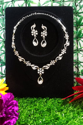 N097_Fancy necklace set studded  with a touch of stones.