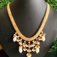 N0109_ Gorgeous necklace set with a touch of stones and pearls.