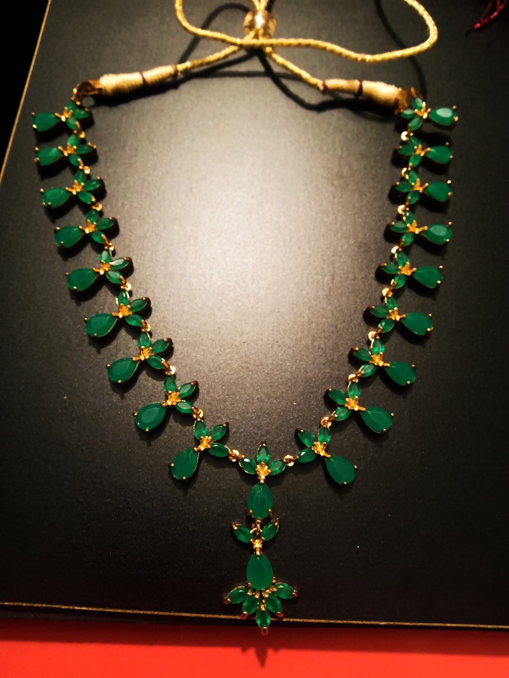 44 Carat Heart Shaped Green Emerald Pendant with Round Cut Diamond Sid –  ASSAY