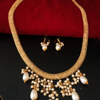 N0109_ Gorgeous necklace set with a touch of stones and pearls.