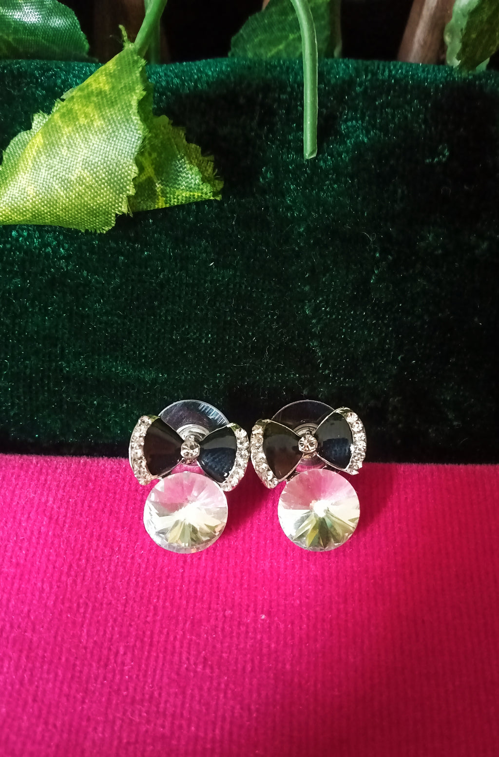 E0542_Lovely Ribbon Bow knot studs with a touch of beautiful stones.