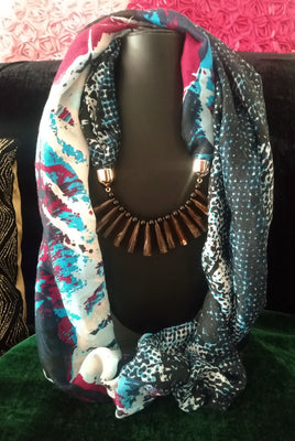 P032_Beautiful Soft blue & white Colored patterns Pendant Scarf.