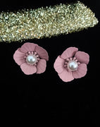 E0592_Lovely flower crafted studs with a touch of pearls.