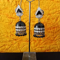 E0632_Gorgeous white and black enamel color Meenakari jumkas with a touch of black beads.