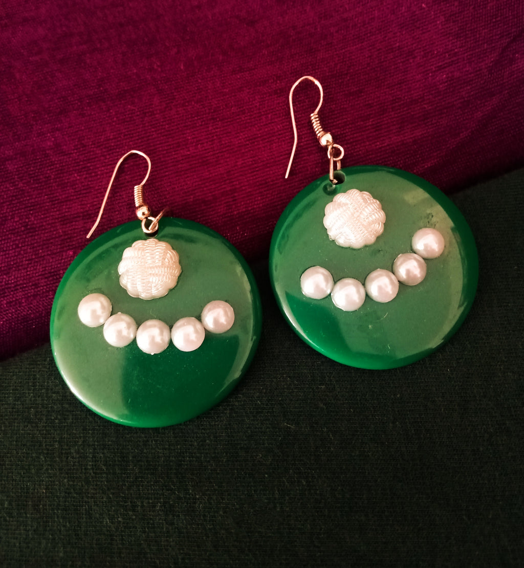 E0667_Lovely circular disc shaped earrings with a touch of pearls( medium size hanging)