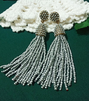 E0754_Trendy chain drop danglers embellished with grey color beads.