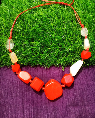 N0272_Trendy vibrant bead necklace with white and red block shaped beads.