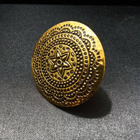 R029_Grand golden color ring with delicate designs.
