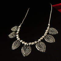 N0286_Elegant Oxidized choker necklace with delicate craft work of heart shaped design pendants.