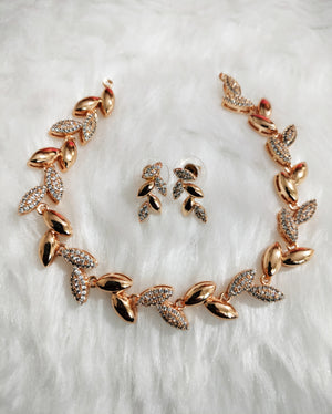 N01140_Grand Lovely designer Rose gold polished choker necklace embellished with American diamond stones with delicate white  stone work.