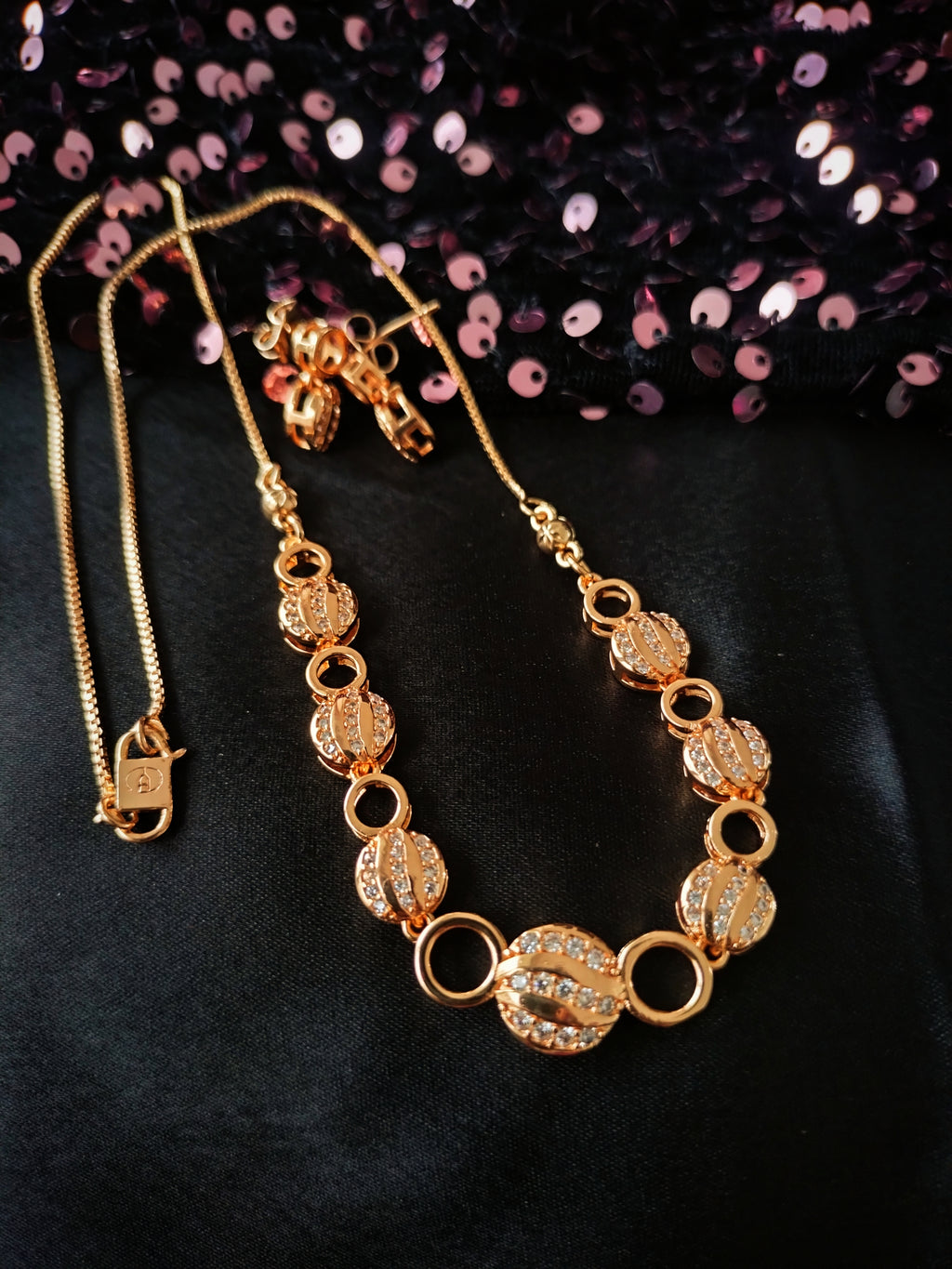 N01199_Elegant design Rose Gold Polished American Diamond choker necklace studded with beautiful dazzling stones with delicate white work.